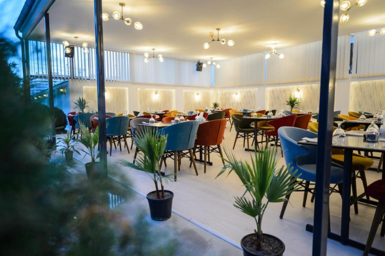 Casa On Hotel Năvodari Екстериор снимка