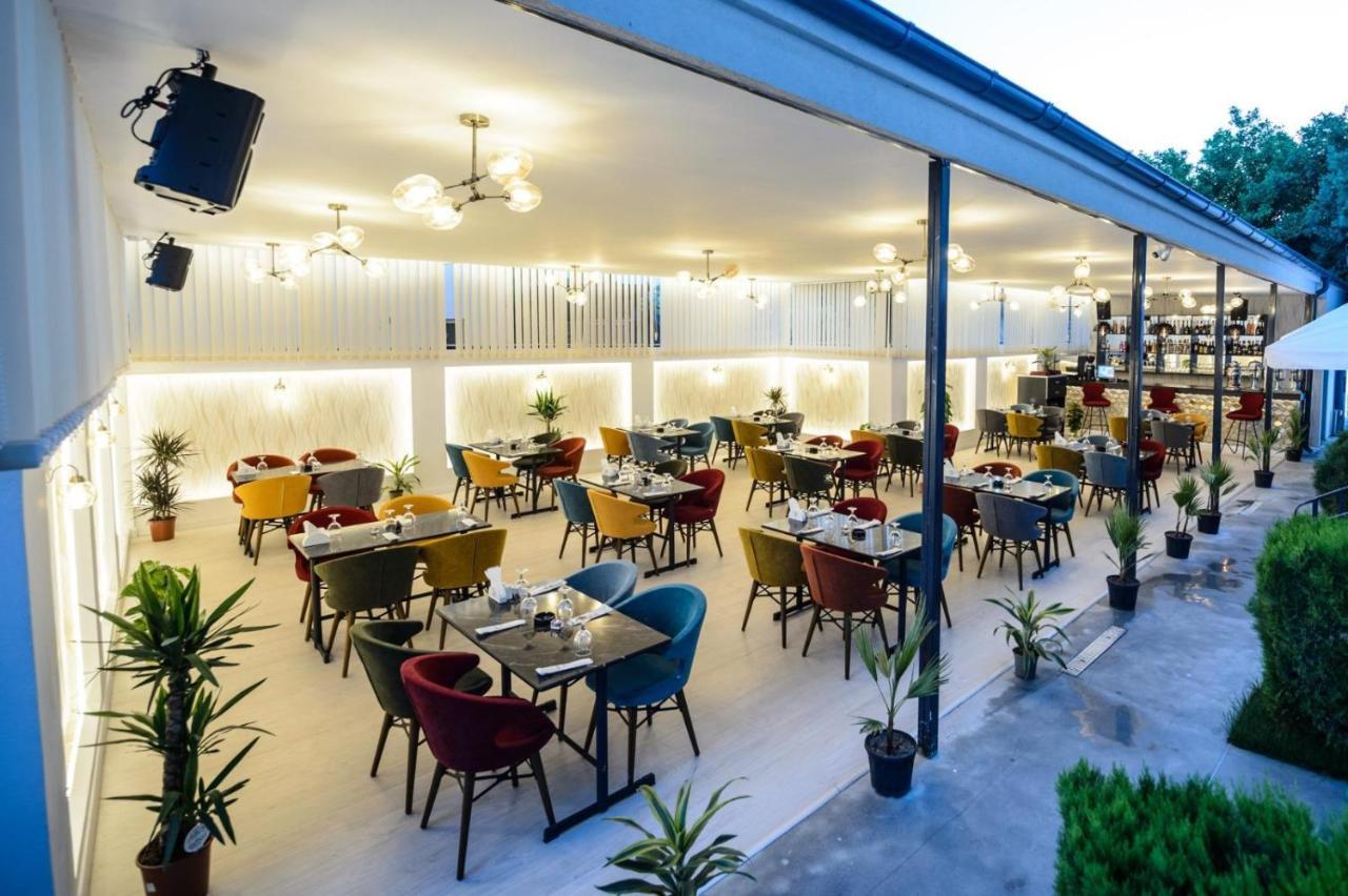 Casa On Hotel Năvodari Екстериор снимка