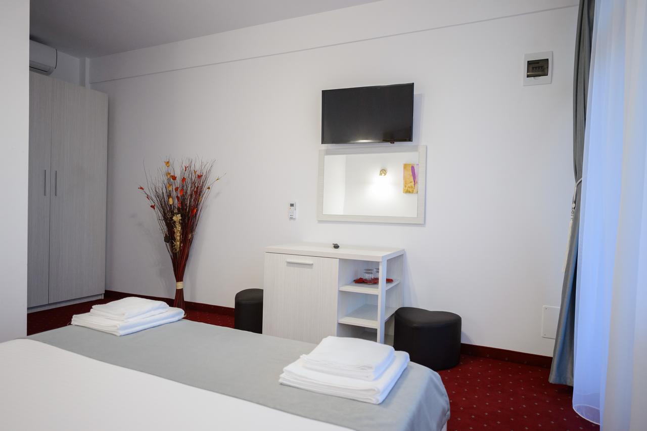 Casa On Hotel Năvodari Екстериор снимка